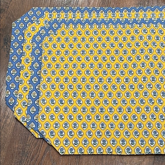 Blue and Yellow Patterned Placemats - Picture 3 of 4
